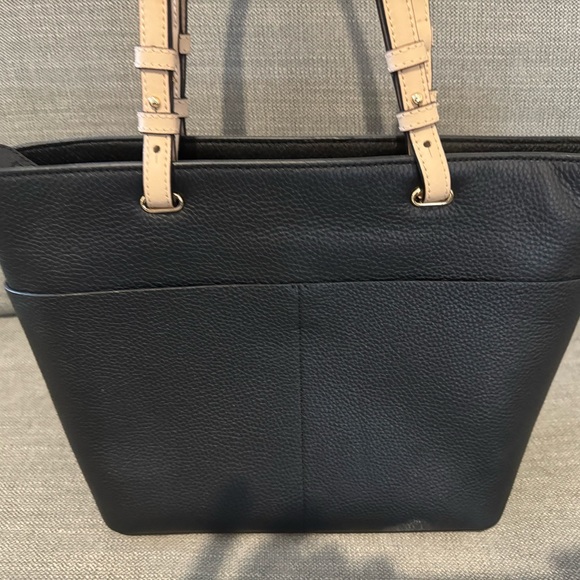 Michael Kors Tote Bag - Picture 5 of 10